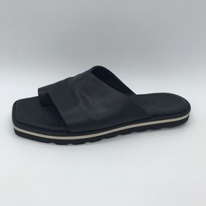 M. Gemi The Nina Thong Sandal in Black Size 7